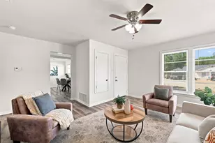 3728 Hardeman St, Fort Worth, TX 76119 - Photo 6