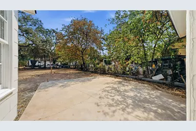 3728 Hardeman Street, Fort Worth, TX 76119 - Photo 18