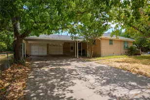 223 Hillcrest St, Sanger, TX 76266 - Photo 30