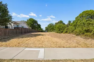 1221 Lebanon Ave, Dallas, TX 75208 - Photo 1