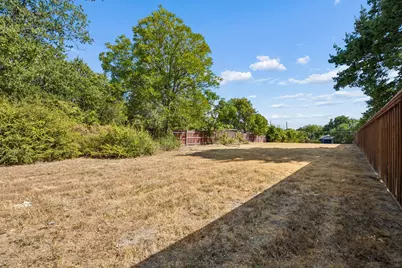1221 Lebanon Avenue, Dallas, TX 75208 - Photo 2