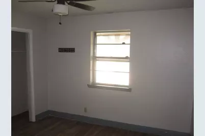 411 Ashland Drive, Gainesville, TX 76240 - Photo 10