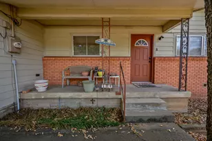402 SE 20th St, Mineral Wells, TX 76067 - Photo 2