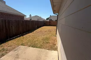 605 Prairie Gulch Dr, Fort Worth, TX 76140 - Photo 18
