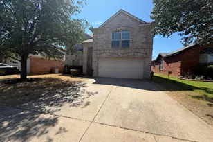 605 Prairie Gulch Dr, Fort Worth, TX 76140 - Photo 2