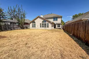 605 Prairie Gulch Dr, Fort Worth, TX 76140 - Photo 12