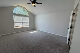 605 Prairie Gulch Dr, Fort Worth, TX 76140 - Photo 8