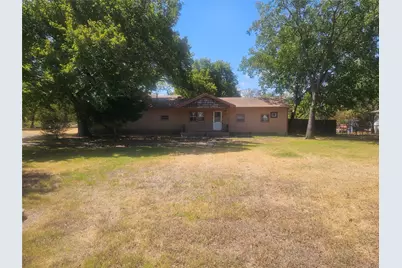 403 S Nash Street, Garrett, TX 75119 - Photo 1