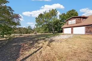 403 S Nash St, Garrett, TX 75119 - Photo 30