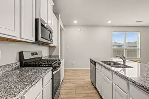 11013 Firebrush Ln, Fort Worth, TX 76108 - Photo 6