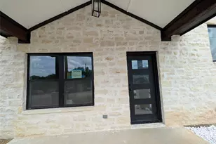 5523 San Jacinto Dr, Granbury, TX 76048 - Photo 2