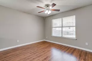 332 Sunset Oaks Dr, Fort Worth, TX 76112 - Photo 10