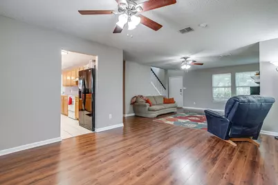 332 Sunset Oaks Drive, Fort Worth, TX 76112 - Photo 12