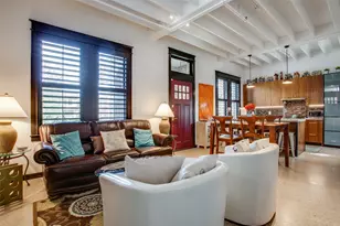 1038 Kings Hwy, Dallas, TX 75208 - Photo 4