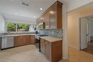 13107 Kerr Trail, Farmers Branch, TX 75244 - Photo 10