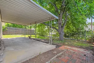 2134 Bowie Dr, Carrollton, TX 75006 - Photo 10
