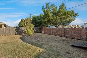 437 Buoy Dr, Crowley, TX 76036 - Photo 6