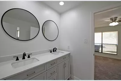 1010 Magnolia Drive, Carrollton, TX 75007 - Photo 30