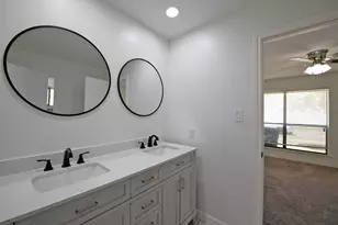 1010 Magnolia Dr, Carrollton, TX 75007 - Photo 30