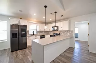 1010 Magnolia Dr, Carrollton, TX 75007 - Photo 6