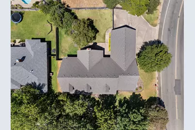 10026 Forest View Drive, Woodway, TX 76712 - Photo 6