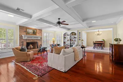 10026 Forest View Drive, Woodway, TX 76712 - Photo 10