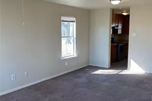 409 E College St, Terrell, TX 75160 - Photo 4