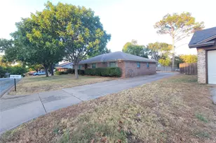 7405 Pinehurst Dr W, Fort Worth, TX 76134 - Photo 32