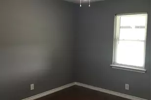 303 Raymond St, Farmersville, TX 75442 - Photo 6