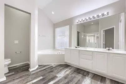 605 Oakbrook Drive, Burleson, TX 76028 - Photo 24