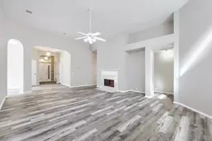 605 Oakbrook Dr, Burleson, TX 76028 - Photo 6