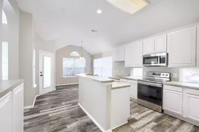 605 Oakbrook Drive, Burleson, TX 76028 - Photo 10