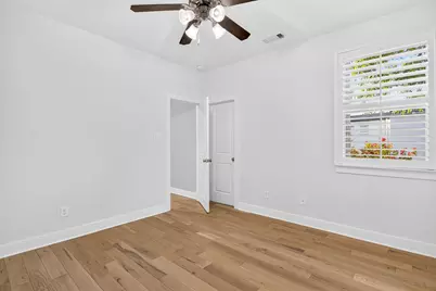 415 Templeton Drive, Fort Worth, TX 76107 - Photo 32