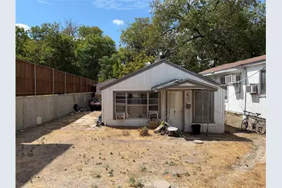 915 Harlandale Avenue, Dallas, TX 75216 - Photo 2