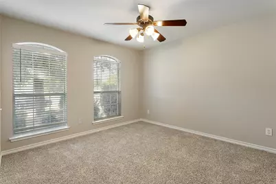14032 Sand Hills Drive, Fort Worth, TX 76052 - Photo 14