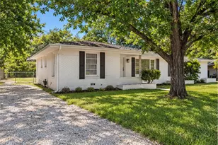 2416 Lake Air Dr, Waco, TX 76710 - Photo 2