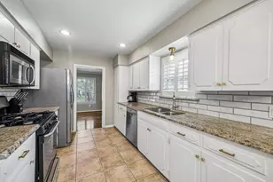 10507 Royalwood Dr, Dallas, TX 75238 - Photo 10
