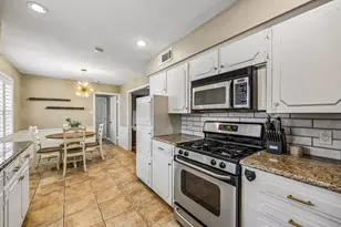 10507 Royalwood Dr, Dallas, TX 75238 - Photo 12