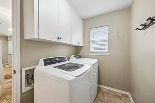 10507 Royalwood Dr, Dallas, TX 75238 - Photo 14