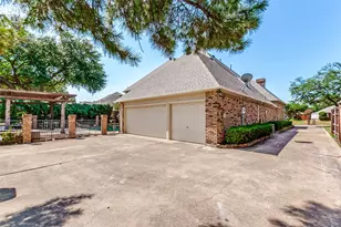 2605 Oak Point Dr, Garland, TX 75044 - Photo 22