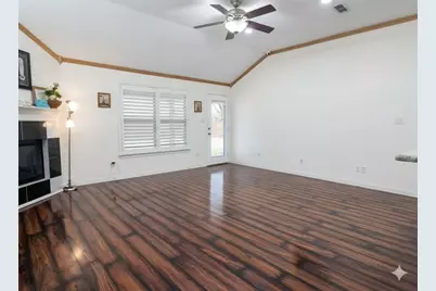1629 Loveland Drive, Arlington, TX 76018 - Photo 6