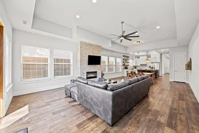 2011 N Prairie Avenue #2011, Dallas, TX 75204 - Photo 16