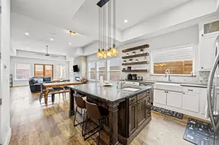 2011 N Prairie Ave, Dallas, TX 75204 - Photo 10