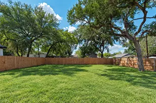 3815 Harlingen St, Dallas, TX 75212 - Photo 38