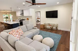 129 S Roberts Cut Off Rd, Fort Worth, TX 76114 - Photo 2