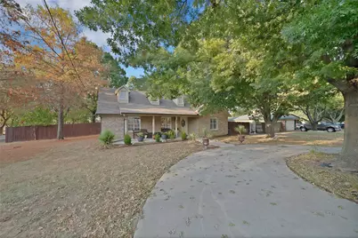 600 E Jacob Street, Pilot Point, TX 76258 - Photo 2