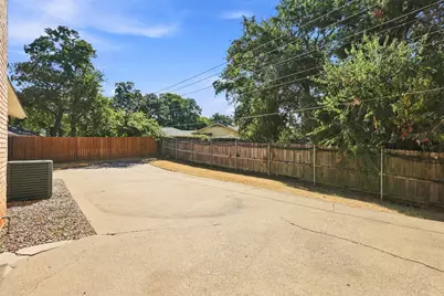 7544 Monterrey Drive, Fort Worth, TX 76112 - Photo 26