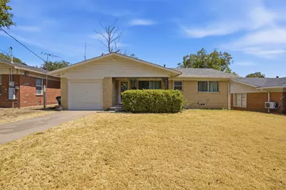 4304 Hodgkins Road, Lake Worth, TX 76135 - Photo 2