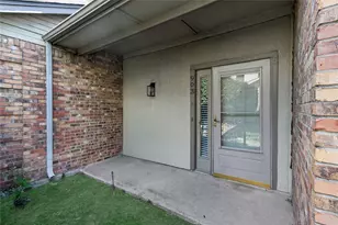 2835 Keller Springs Rd, Carrollton, TX 75006 - Photo 16
