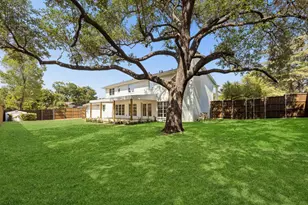 13907 Carillon Dr, Dallas, TX 75240 - Photo 30
